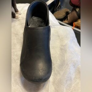 Black matte dansko